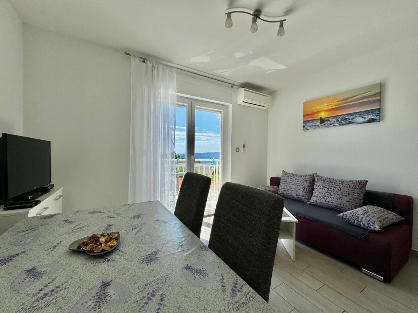 Cozy Apartment Rosmarin With A Sea View Крк Экстерьер фото