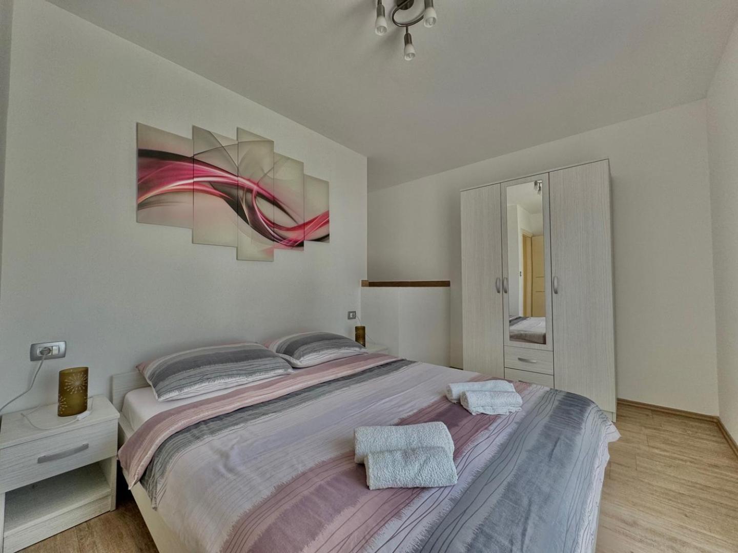 Cozy Apartment Rosmarin With A Sea View Крк Экстерьер фото